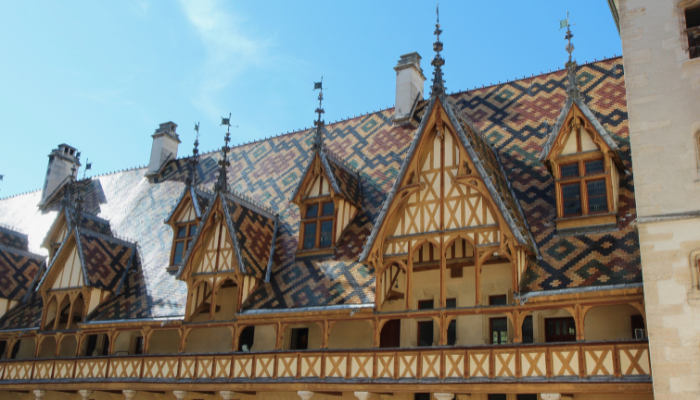 hotel dieu de beaune private chauffeur driver shuttle transfer rental car from paris limousine service bourgogne burgundy mercedes v class e class s class wine tasting