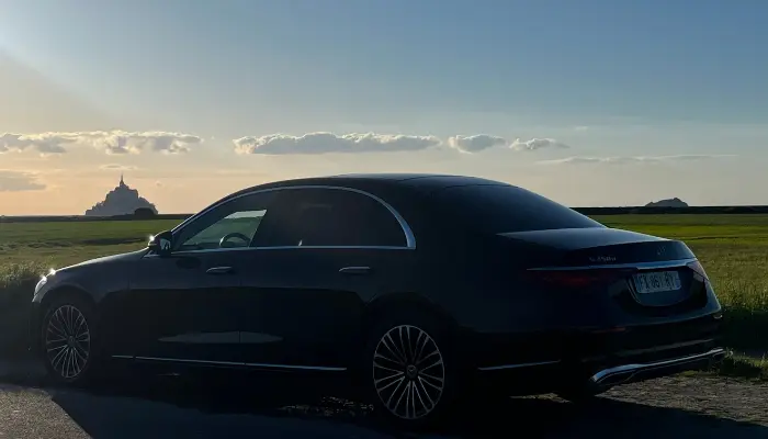 03-le-mont-saint-michel-normandie-normandy-private-chauffeur-driver-shuttle-transfer-rental-car-from-paris-limousine-service-
