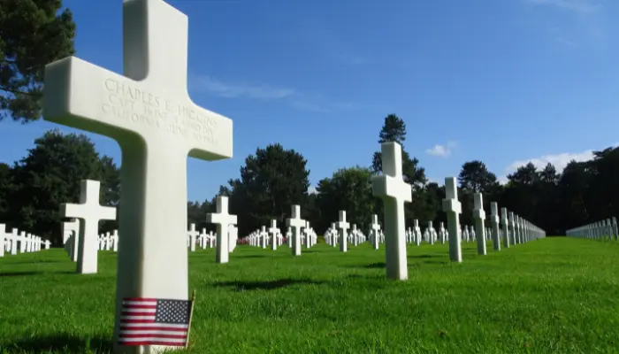 05-normandy-american-cemetery-guided-tour-omaha-beach-d-day-tour-from-paris-luxury-car-mercedes-eclass-s-class-