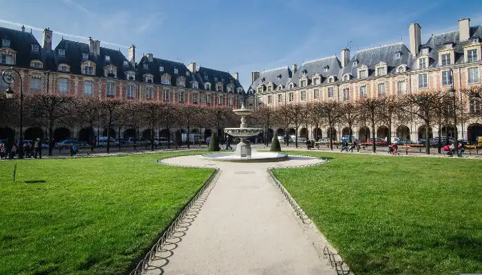 Paris full day tour highlights chauffeur private mercedes limousine van e class s class v class premium service drivre full day versailles 1
